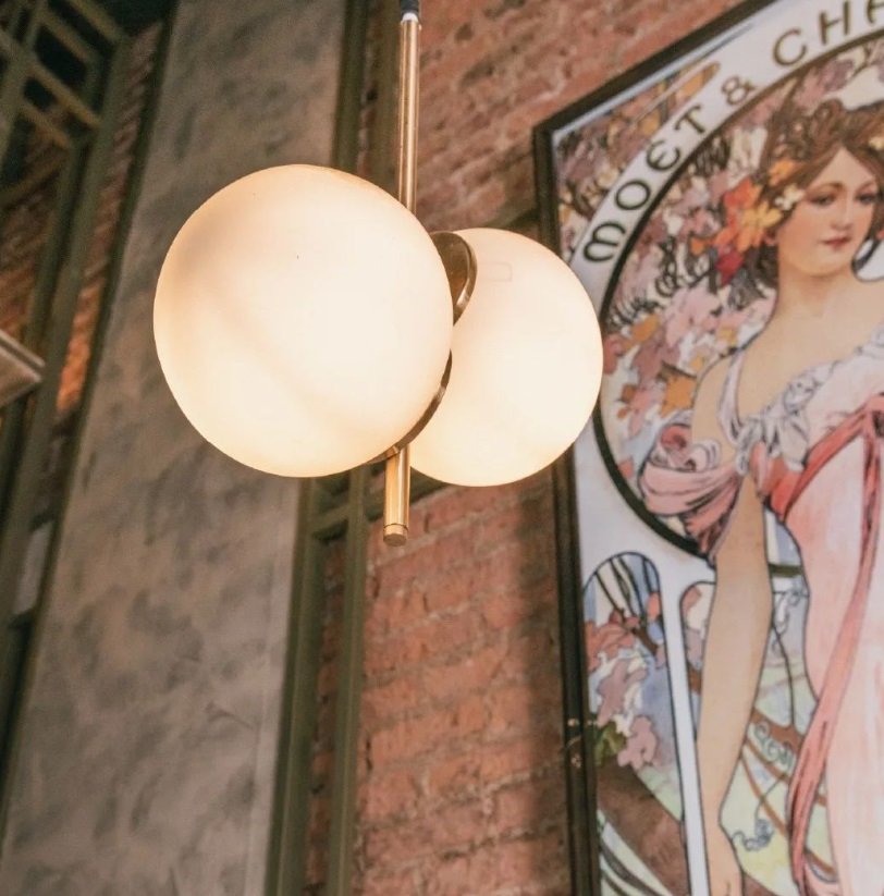 Republica restaurante en calle Aristides en Mendoza